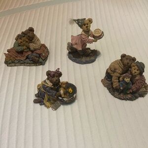 4 Boyd’s bears from the Bearstone collection. Boyd’s Bears & Friends